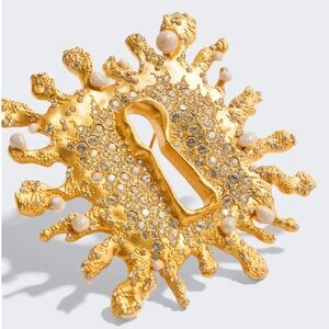 Schiaparelli Style Keyhole Brooch